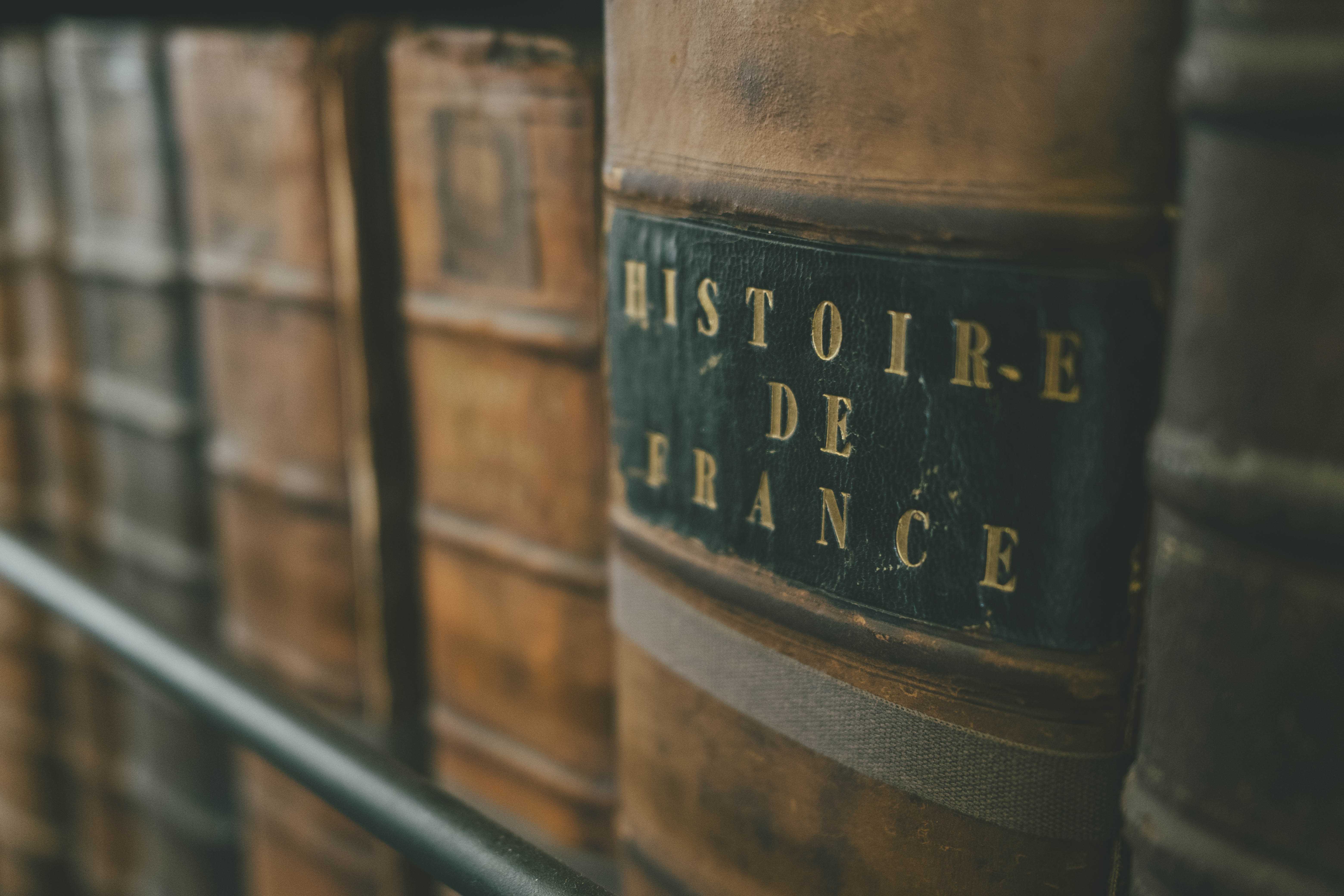 Old books, one title Histoire de France