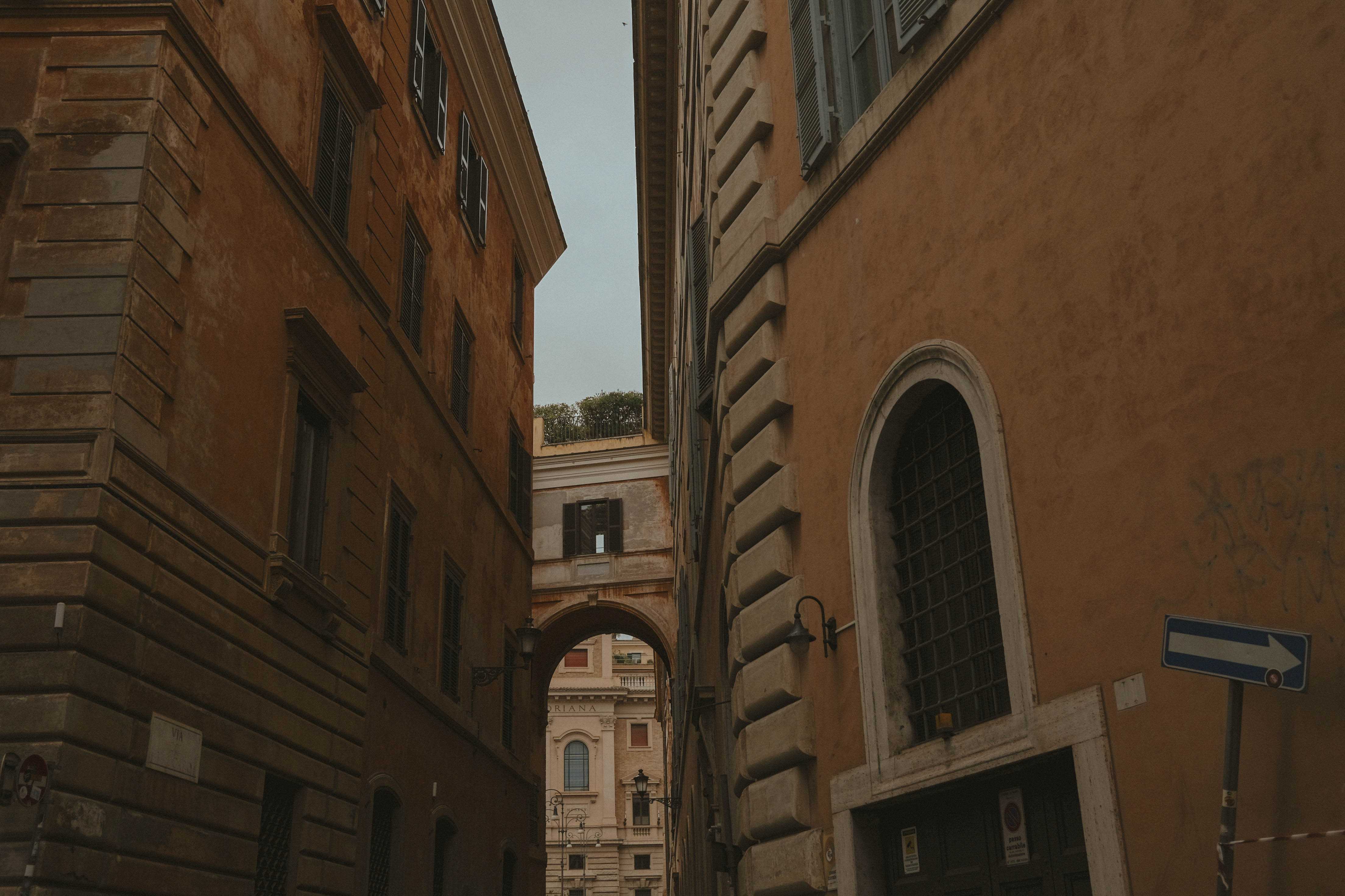 Archway between two buildings